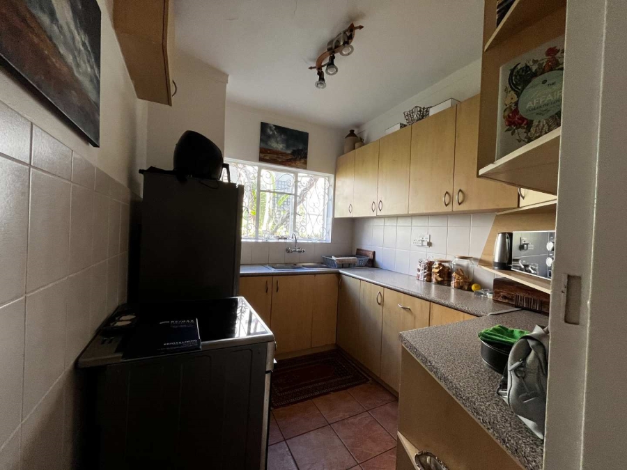 To Let 1 Bedroom Property for Rent in Sea Point Western Cape